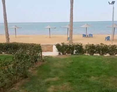 بلاجيو العين السخنة – شاليه غرفتين ارضي علي البحر