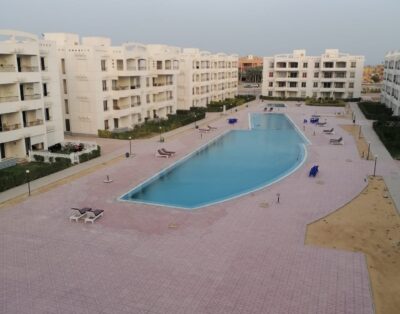 بالميرا العين السخنة – شاليه غرفتين و2 حمام امام البسين مباشرة