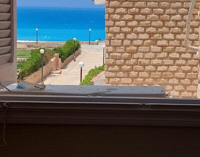 جرين بيتش الساحل الشمالي – شاليه 3 غرف و2 حمام يري البحر فيو روعه