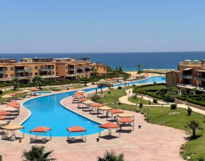 العين السخنة بلومار الدوم – شاليه دور أول 2 غرفة 2 حمام سي فيو على حمام السباحة مباشرة