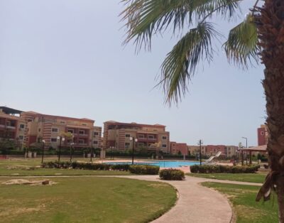 روزانا الساحل الشمالي شالية ارضي بجاردن خاص علي البيسين مباشرة  2 غرفه 1حمام