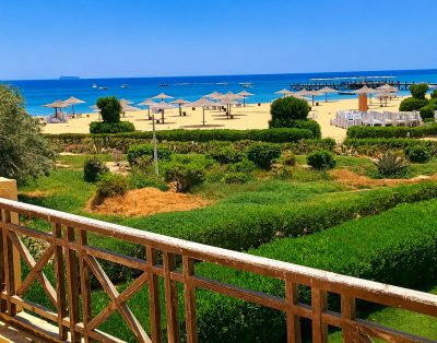 العين السخنة_عين باي_فيلا 6 غرف فاخرة 4حمامات صف اول على البحر